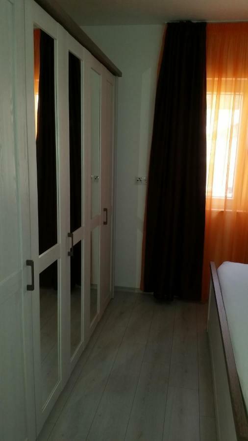Apartments Anaivana 特罗吉尔 外观 照片